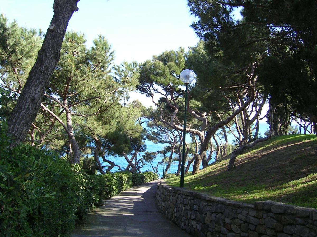 Old Town Lemon Charm Apartman Bordighera Kültér fotó